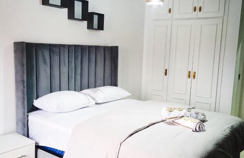 Tangier Apartment | Moderne Appartement au plein Centre-Ville en Face Hilton & la Gare de Train TGV avec climatisation N2
