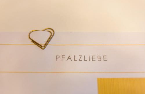 Neustadt an der Weinstrasse Apartment | Modernes Studio im Herzen von Neustadt: PfalzLiebe