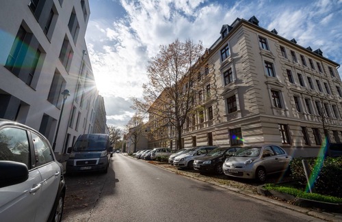 Sudenburg Condo | Moderne Eg-wohnung & Parkplatz, TOP Anbindung, 2 Personen