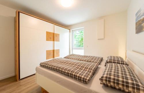 Bad Zwischenahn Apartment | Moderne Ferienwohnung mit SUPs, Balkon und Parkplatz