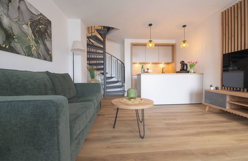 Wittmund Apartment | Moderne Ferienwohnung mit Königlichem Ausblick vom Deich