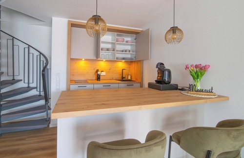 Wittmund Apartment | Moderne Ferienwohnung mit Königlichem Ausblick vom Deich