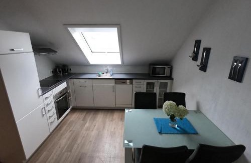 Wurmersheim Apartment | Moderne Ferienwohnung in Durmersheim 2 Zi, Nähe Rhein und Messe KA