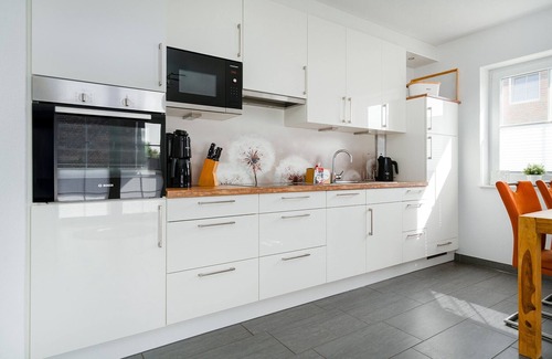 Greetsiel Apartment | Moderne Ferienwohnung in Direkter Nähe zu den Zwillingsmühlen