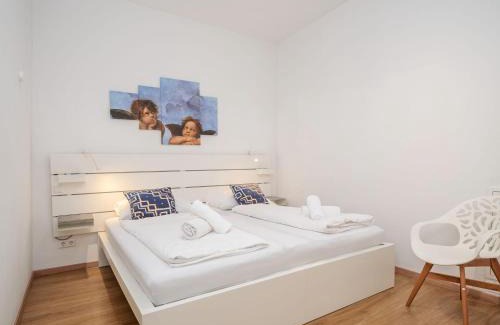 Universitat Apartment | Moderne stilvolle Wohnung im Herzen Münchens