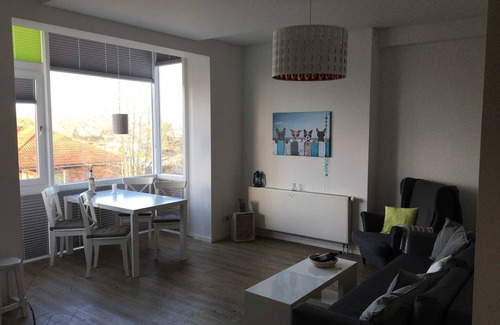 Schoenhagen Apartment | Moderne Strandnahe Ferienwohnung Tümmler