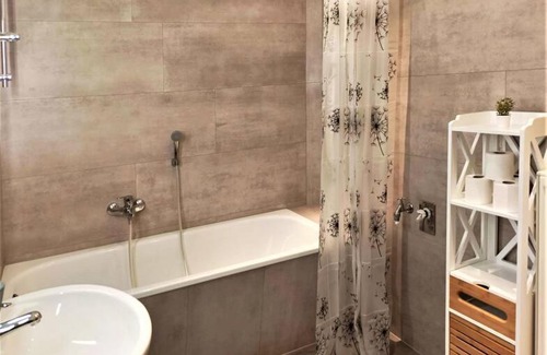 Magdeburg Apartment | Modernes Apartment mit Balkon