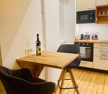 Western Ring Area Apartment | Modernes Apartment nahe VW-Halle