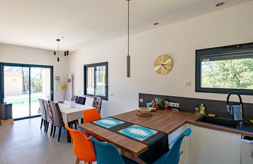 Croagnes House | Modernes Haus mit Pool im Herzen des Luberon 415 SAT