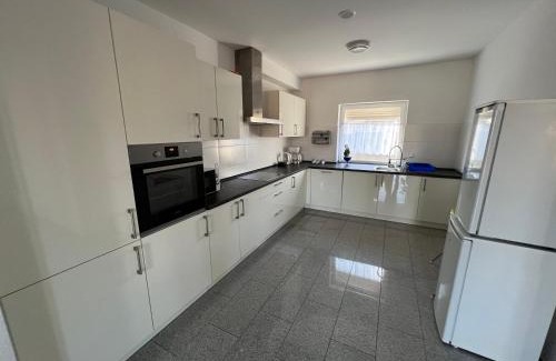 Rautheim Apartment | Modernes Monteurhaus mit viel Platz