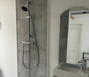 Unterrath House | Modernes Studio mit en-Suite Bad & bester Anbindung