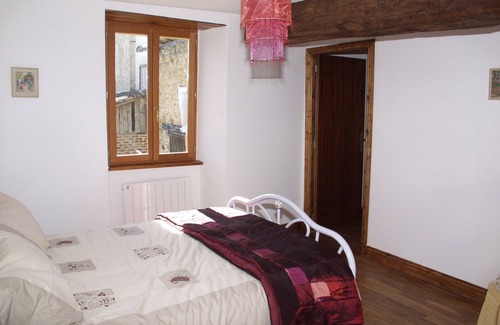 Cheronnac Other | Modernised Farmhouse, Three Bedrooms, Quiet Secluded Garden, Wifi and Pet