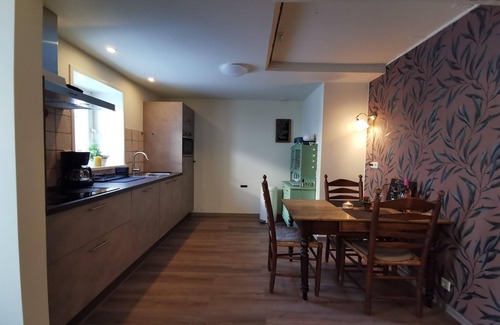 Munstergeleen House | Modernized holiday home with terrace