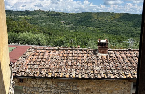 Duddova House | Modernized Tuscan home with a classic wine cellar - 1, 2, 3 bedroom available.
