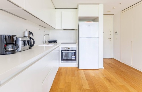 Kadikoy Apartment | Modernly Designed Spacious Flat Near Kadikoy