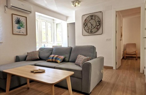 Giralda Sur Apartment | Moderno apartamento Sevilla zona Nervión. WiFi/AC