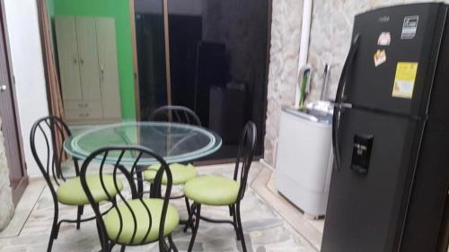 Cali Apartment | Moderno apartasuite con aire acondicionado