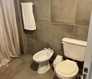 Resistencia Apartment | Moderno departamento con cochera en el corazón de Resistencia ideal para dos personas