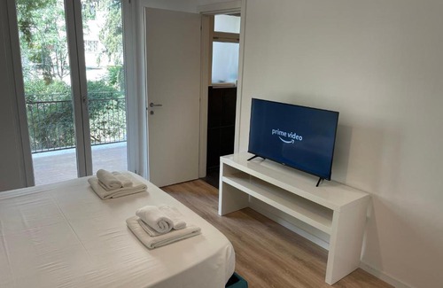 Municipio 2 Apartment | Moderno Home
