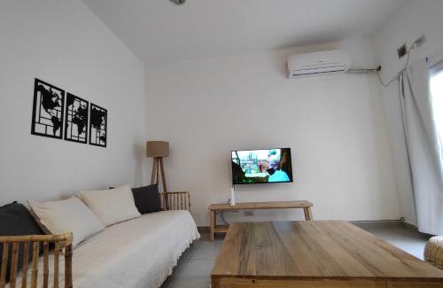 Chacarita Apartment | Moderno PH con patio en Chacarita A 3 minutos de Palermo y 2 cuadras del Movistar Arena y Art Media