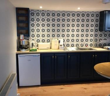 Garrykennedy Apartment | MOD’s place