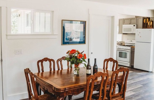 Adelaida House | 'Moe's Cabin' in the heart of Adelaida wine country