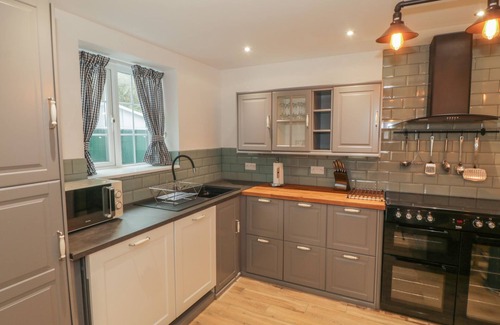 Rhiw Cottage | Moel Yr Wyn