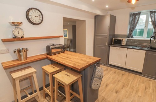Rhiw Cottage | Moel Yr Wyn