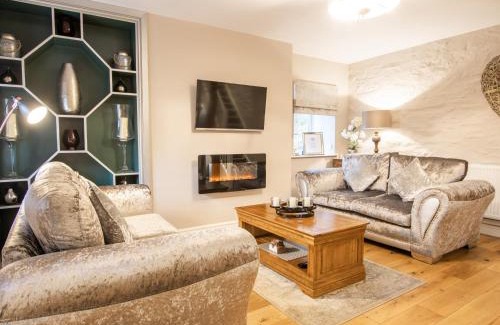 Llanbedr House | Moelfre Cottage
