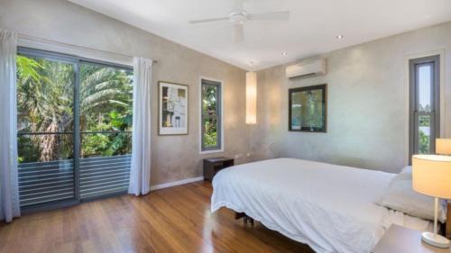 Moffat Beach House | Moffat Retreat, Moffat Beach