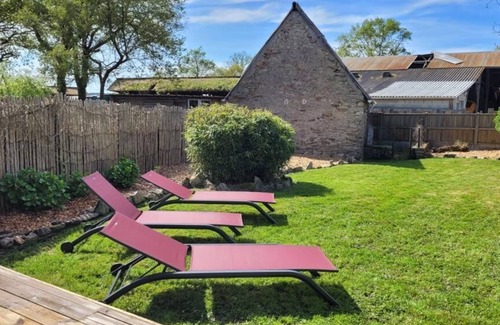 Saint-Molf Apartment | Mohonna: Charming star-studded Breton getaway