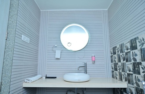 Hadapsar Hotel | Moistin Hotel