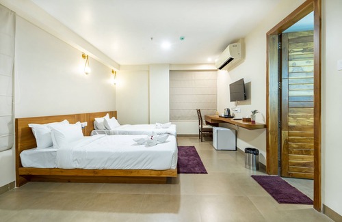 Hadapsar Hotel | Moistin Hotel