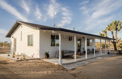 Landers House | 🌵Mojave Mesa - The Perfect Place for a Peaceful Desert Retreat to Relax and Unwind🌵