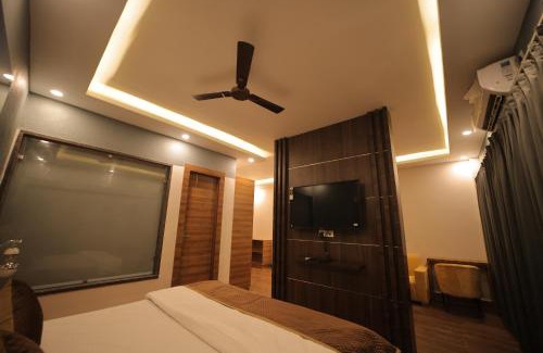 Rishikesh House | Mokshda Premium Hotel & Restaurant, Rishikesh