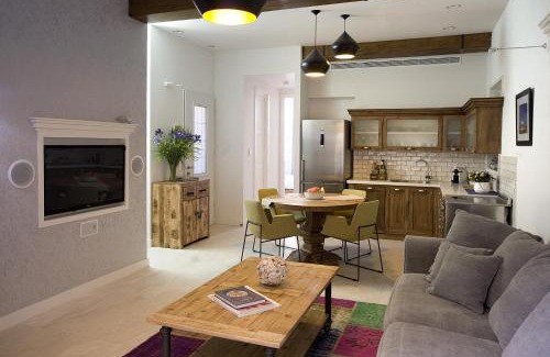 Neve Tzedek Apartment | Molcho Neve Tzedek