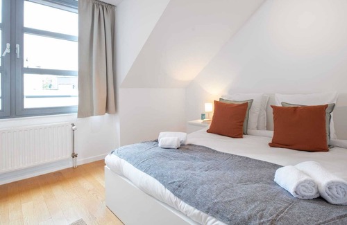 Ixelles Apartment | Moliere IV - Three Bedroom Apartment, Sleeps 8