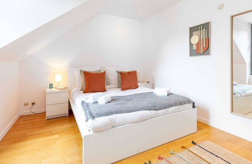 Ixelles Apartment | Moliere IV - Three Bedroom Apartment, Sleeps 8