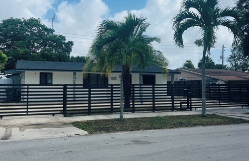 Miami Gardens Apartment | Molina’s Gardens