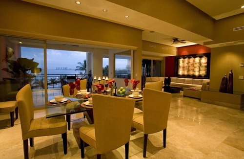 Emiliano Zapata Apartment | Molino de Agua 303-La Iguana del Molino-Puerto Vallarta-Oceanfront-Romantic Zone
