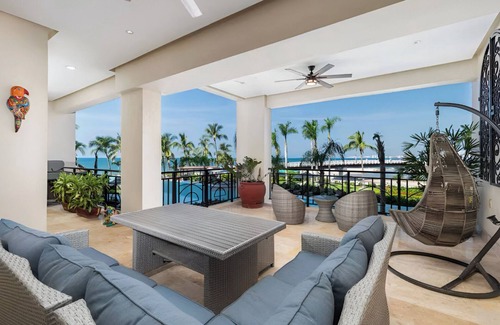 Emiliano Zapata Condo | Molino De Agua Luxury Apartment, Palms, Pool & Paradise
