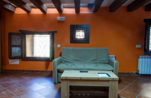 Robledillo de Gata Apartment | Molino del Medio | studio on ground floor, mountain views