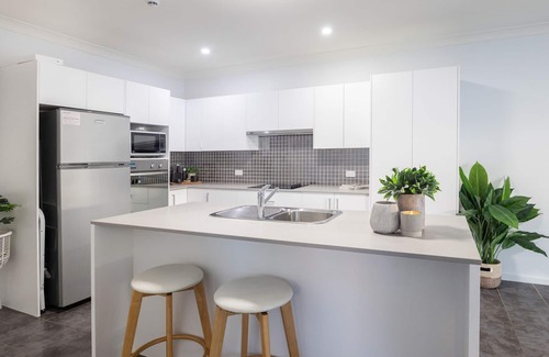 Mollymook Apartment | Mollymook Luxury Beachfront Apartment 3 - Seaside apartment in the heart of Mollymook