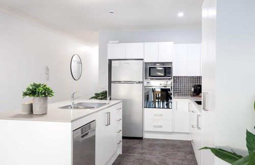 Mollymook Apartment | Mollymook Luxury Beachfront Apartment 3 - Seaside apartment in the heart of Mollymook