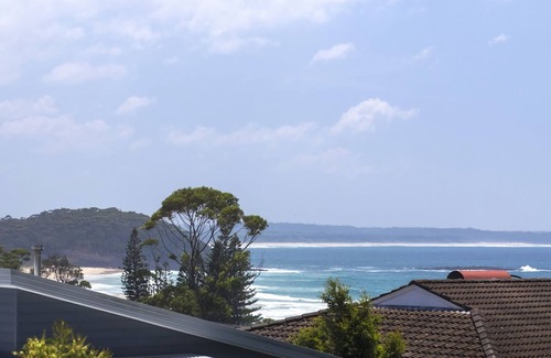 Narrawallee House | Mollymook Retreat in Narrawallee