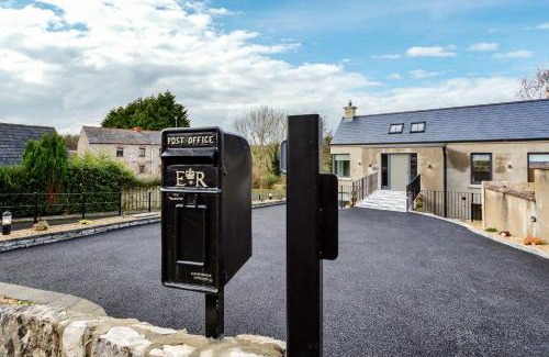 Loughgall House | Mollys Barn