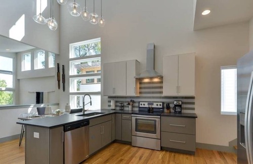 South Nashville House | Moments at Moore near Broadway