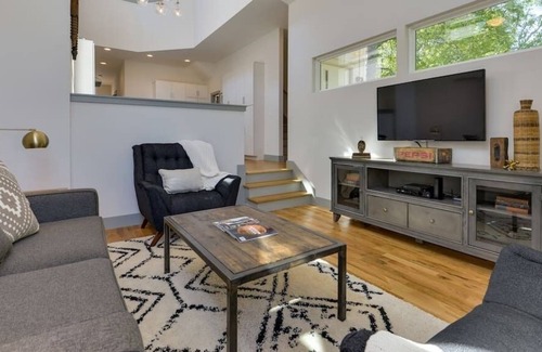 South Nashville House | Moments at Moore near Broadway