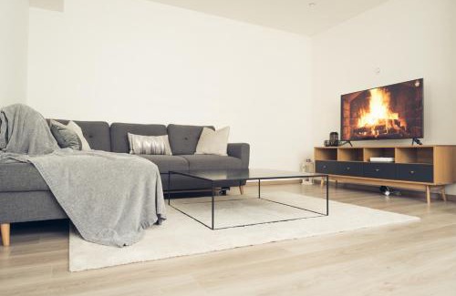 Saint-Pol-sur-Mer Apartment | Mon nid d'amour!