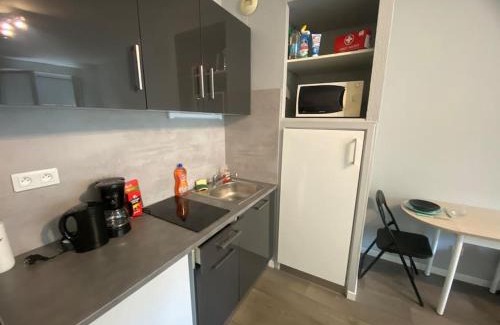 Plantieres Queuleu Apartment | Mon Paisible Rez de chaussé Metz Wifi Parking Un-Séjour-à-Part